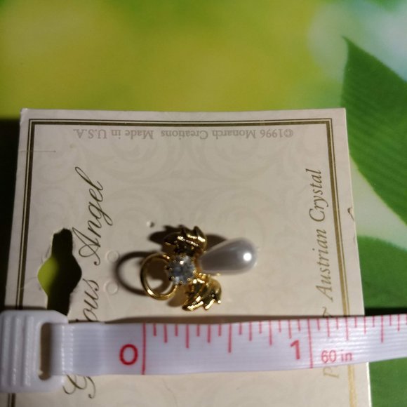 vintage 90s guardian angel pin brooch pearl crystal NWT - Picture 3 of 4